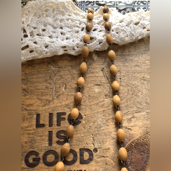 Vintage Stunning Wooden Medallion Flower Bohemian Necklace Women’s Jewelry - Picture 5 of 7